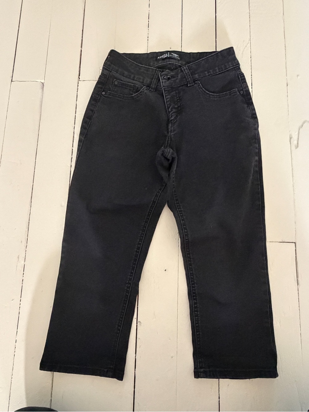 Lee Women's Black Straight-Leg Capris